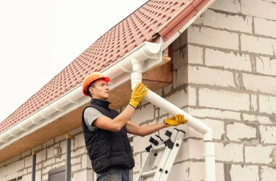 Pose et remplacement de gouttières à Erching