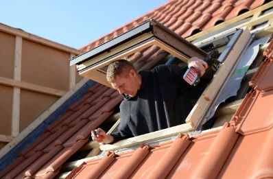 Pose de fenêtres de toit Velux à Erching